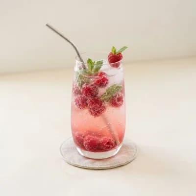 Greggs Sparkling Raspberry Lemonade